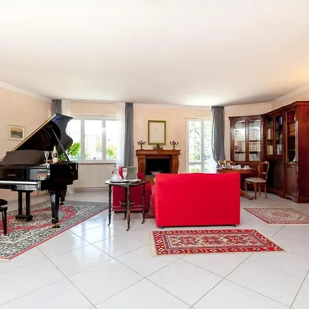 Luxury Home-near The Sea Garden Fermo